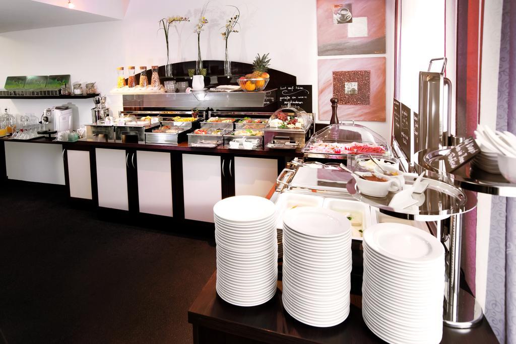 Centro Hotel U-No1, Trademark Collection By Wyndham Großbettlingen エクステリア 写真