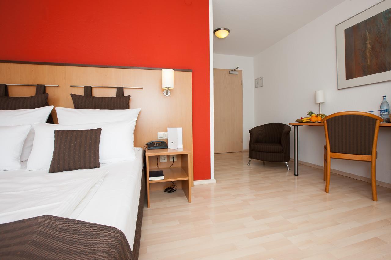 Centro Hotel U-No1, Trademark Collection By Wyndham Großbettlingen エクステリア 写真