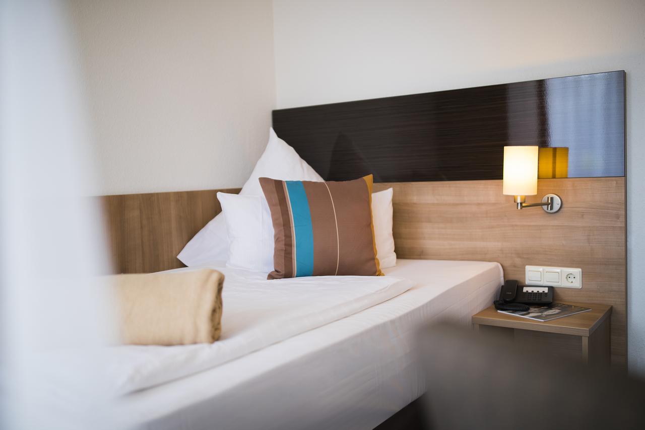 Centro Hotel U-No1, Trademark Collection By Wyndham Großbettlingen エクステリア 写真