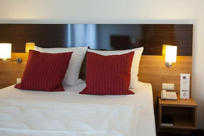Centro Hotel U-No1, Trademark Collection By Wyndham Großbettlingen エクステリア 写真